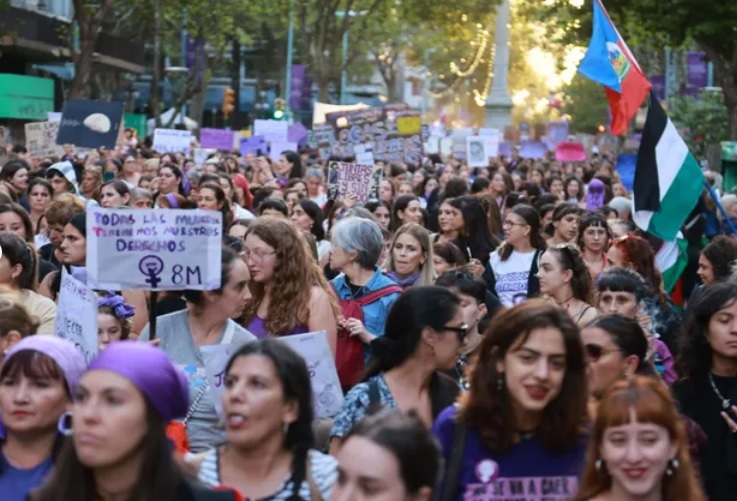 NUEVA MARCHA POR EL DÍA INTERNACIONAL DE LA MUJER